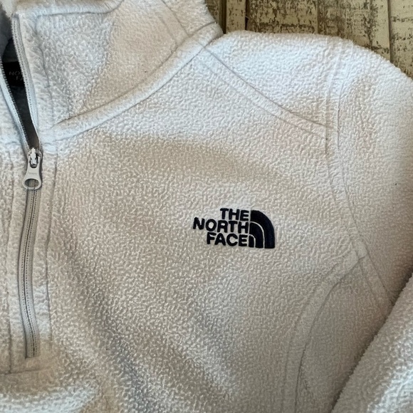 THE NORTH FACE Women’s Glacier Quarter Zip Fleece Pullover - Picture 7 of 8